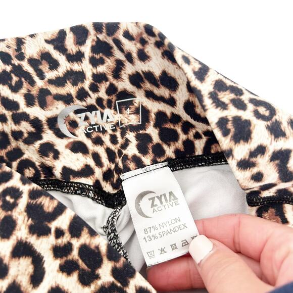 Zyia Cheetah Leopard Print Scrunch Butt Leggings Sz 4 - Picture 2 of 4